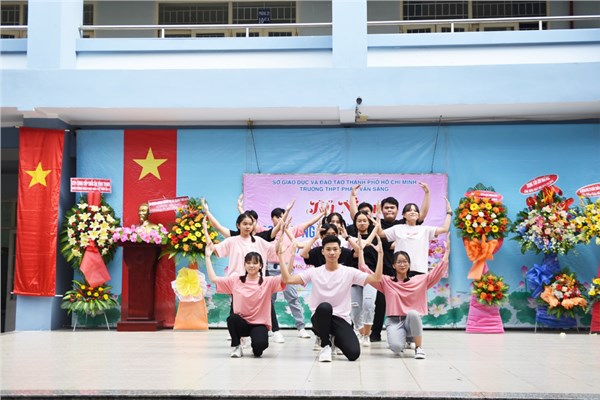 z2199200028064_3fa16fa935d5f4dc065558bbd3bf1e84.jpg